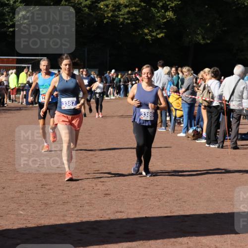 27.09.2026 - 35. Volkslauf durch das schöne Alstertal Strokosch-Dieckow http://msf.ph/oto/10584223 27.09.2026 11:37:05 Ziel 1445, 3096, 3097, 3386, 3387 meine-sportfotos.de