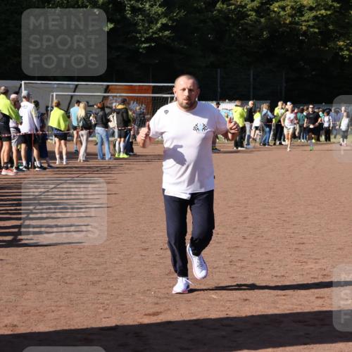 27.09.2026 - 35. Volkslauf durch das schöne Alstertal Strokosch-Dieckow http://msf.ph/oto/10584257 27.09.2026 11:39:24 Ziel 3294 meine-sportfotos.de