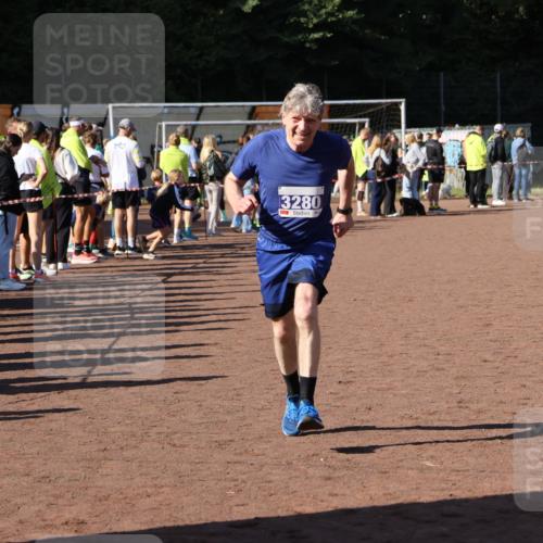 27.09.2026 - 35. Volkslauf durch das schöne Alstertal Strokosch-Dieckow http://msf.ph/oto/10584323 27.09.2026 11:38:45 Ziel 2095, 3280 meine-sportfotos.de