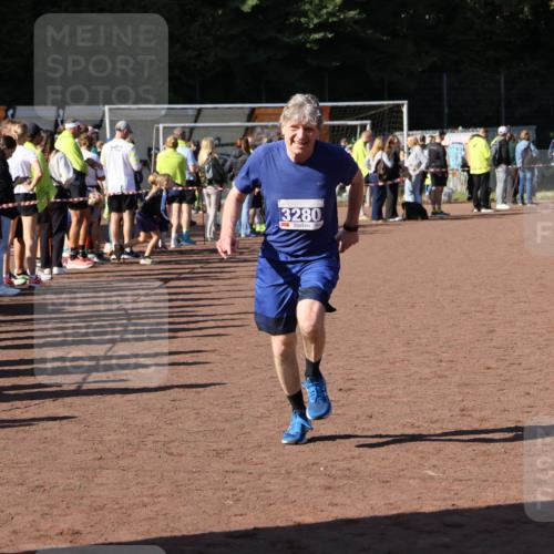 27.09.2026 - 35. Volkslauf durch das schöne Alstertal Strokosch-Dieckow http://msf.ph/oto/10584325 27.09.2026 11:38:45 Ziel 2095, 3280 meine-sportfotos.de
