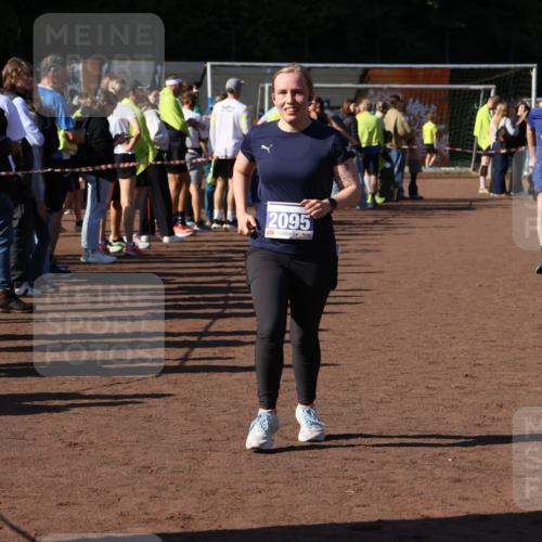 27.09.2026 - 35. Volkslauf durch das schöne Alstertal Strokosch-Dieckow http://msf.ph/oto/10584339 27.09.2026 11:38:41 Ziel 2095, 3280 meine-sportfotos.de