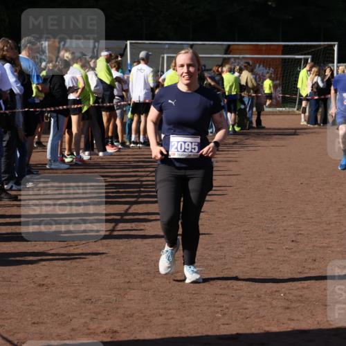 27.09.2026 - 35. Volkslauf durch das schöne Alstertal Strokosch-Dieckow http://msf.ph/oto/10584341 27.09.2026 11:38:41 Ziel 2095, 3280 meine-sportfotos.de