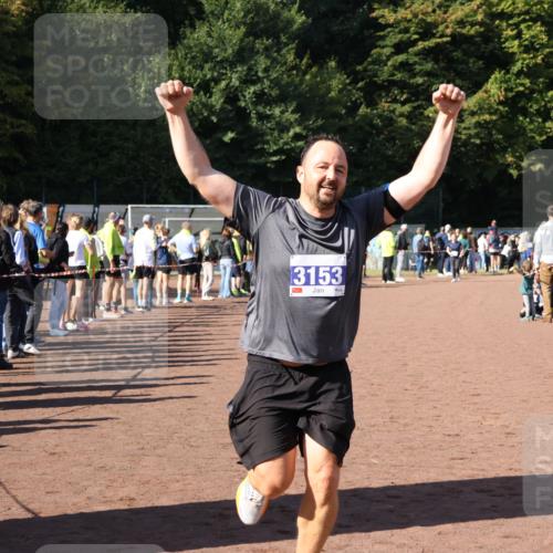 27.09.2026 - 35. Volkslauf durch das schöne Alstertal Strokosch-Dieckow http://msf.ph/oto/10584350 27.09.2026 11:38:25 Ziel 3153 meine-sportfotos.de