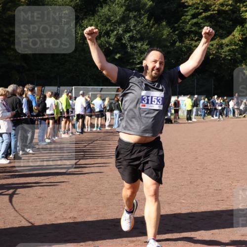 27.09.2026 - 35. Volkslauf durch das schöne Alstertal Strokosch-Dieckow http://msf.ph/oto/10584355 27.09.2026 11:38:25 Ziel 3153 meine-sportfotos.de