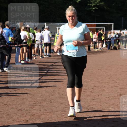 27.09.2026 - 35. Volkslauf durch das schöne Alstertal Strokosch-Dieckow http://msf.ph/oto/10584389 27.09.2026 11:38:11 Ziel 1434, 2242 meine-sportfotos.de