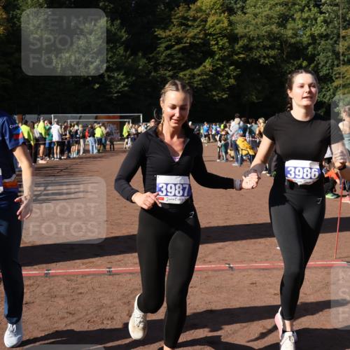 27.09.2026 - 35. Volkslauf durch das schöne Alstertal Strokosch-Dieckow http://msf.ph/oto/10584439 27.09.2026 11:36:09 Ziel 3224, 3225, 3407, 3408, 3986, 3987 meine-sportfotos.de