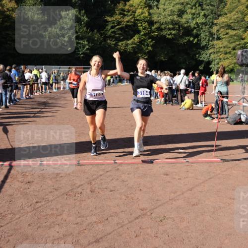 27.09.2026 - 35. Volkslauf durch das schöne Alstertal Strokosch-Dieckow http://msf.ph/oto/10584443 27.09.2026 11:38:02 Ziel 1431, 3104, 3105, 3171, 3240 meine-sportfotos.de