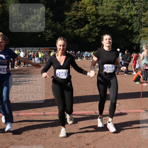 27.09.2026 - 35. Volkslauf durch das schöne Alstertal Strokosch-Dieckow http://msf.ph/oto/10584447 27.09.2026 11:36:09 Ziel 3224, 3225, 3407, 3408, 3986, 3987 meine-sportfotos.de