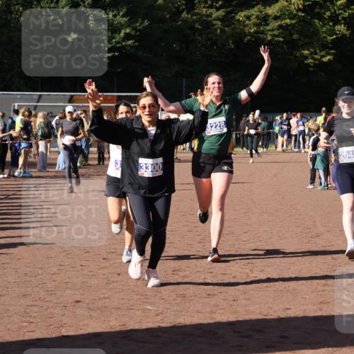 27.09.2026 - 35. Volkslauf durch das schöne Alstertal Strokosch-Dieckow http://msf.ph/oto/10584541 27.09.2026 11:35:54 Ziel 2045, 3087, 3101, 3138, 3228, 3300 meine-sportfotos.de