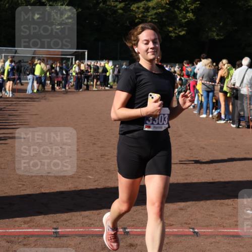 27.09.2026 - 35. Volkslauf durch das schöne Alstertal Strokosch-Dieckow http://msf.ph/oto/10584591 27.09.2026 11:35:31 Ziel 1429, 3131, 3303 meine-sportfotos.de
