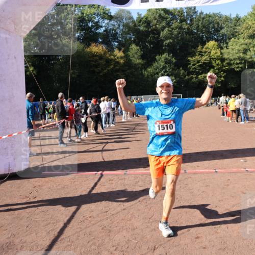 27.09.2026 - 35. Volkslauf durch das schöne Alstertal Strokosch-Dieckow http://msf.ph/oto/10584761 27.09.2026 11:50:44 Ziel 1510 meine-sportfotos.de