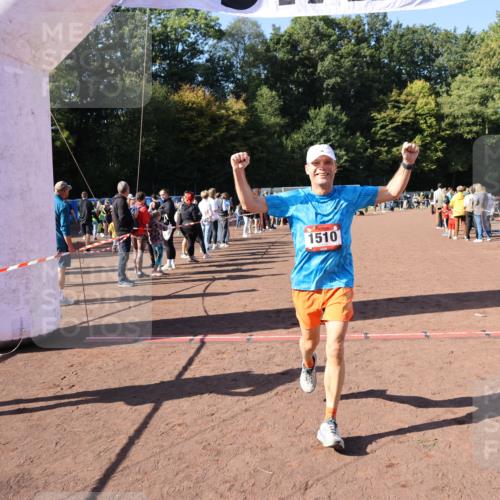 27.09.2026 - 35. Volkslauf durch das schöne Alstertal Strokosch-Dieckow http://msf.ph/oto/10584764 27.09.2026 11:50:44 Ziel 1510 meine-sportfotos.de