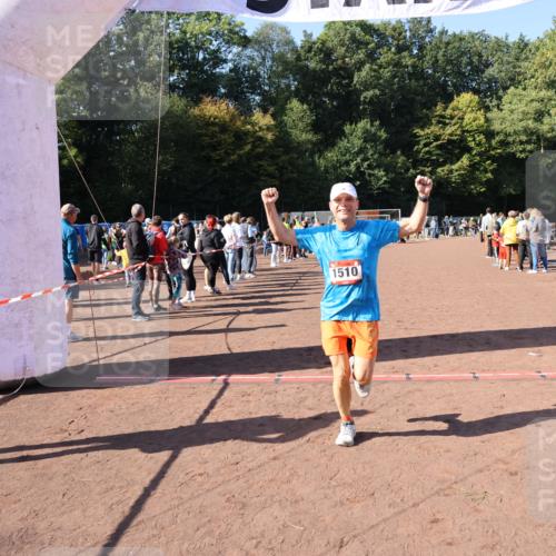 27.09.2026 - 35. Volkslauf durch das schöne Alstertal Strokosch-Dieckow http://msf.ph/oto/10584771 27.09.2026 11:50:44 Ziel 1510 meine-sportfotos.de