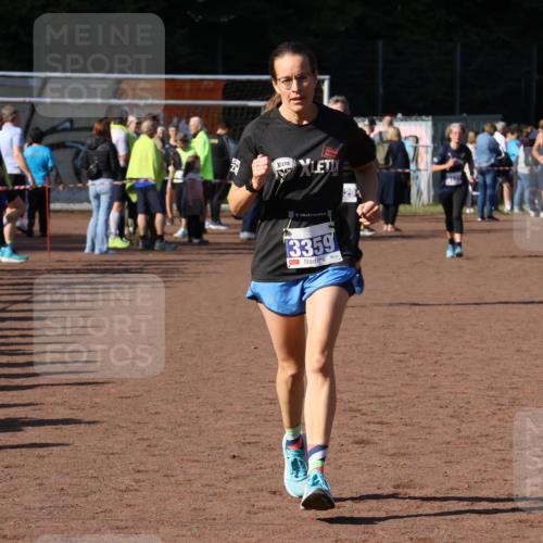 27.09.2026 - 35. Volkslauf durch das schöne Alstertal Strokosch-Dieckow http://msf.ph/oto/10584787 27.09.2026 11:34:28 Ziel 3359, 3429 meine-sportfotos.de