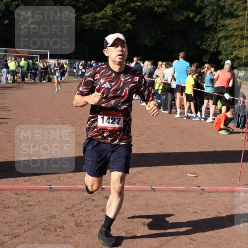 27.09.2026 - 35. Volkslauf durch das schöne Alstertal Strokosch-Dieckow http://msf.ph/oto/10584801 27.09.2026 11:34:20 Ziel 1427 meine-sportfotos.de