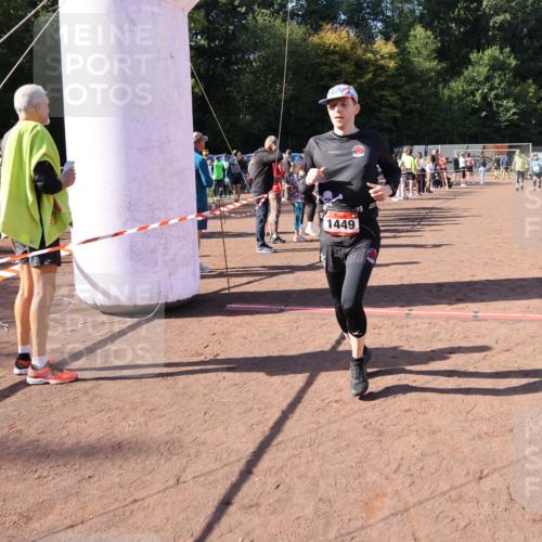 27.09.2026 - 35. Volkslauf durch das schöne Alstertal Strokosch-Dieckow http://msf.ph/oto/10584918 27.09.2026 11:50:16 Ziel 1449, 1515, 3043, 3044, 3189, 3191, 3193 meine-sportfotos.de