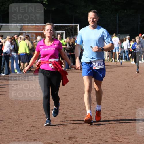 27.09.2026 - 35. Volkslauf durch das schöne Alstertal Strokosch-Dieckow http://msf.ph/oto/10584947 27.09.2026 11:33:15 Ziel 3077, 3078, 3114, 3226 meine-sportfotos.de