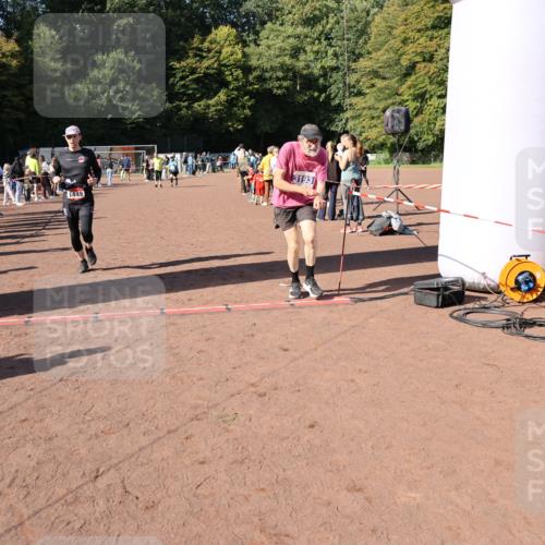 27.09.2026 - 35. Volkslauf durch das schöne Alstertal Strokosch-Dieckow http://msf.ph/oto/10584950 27.09.2026 11:50:14 Ziel 1449, 1515, 3043, 3044, 3193 meine-sportfotos.de
