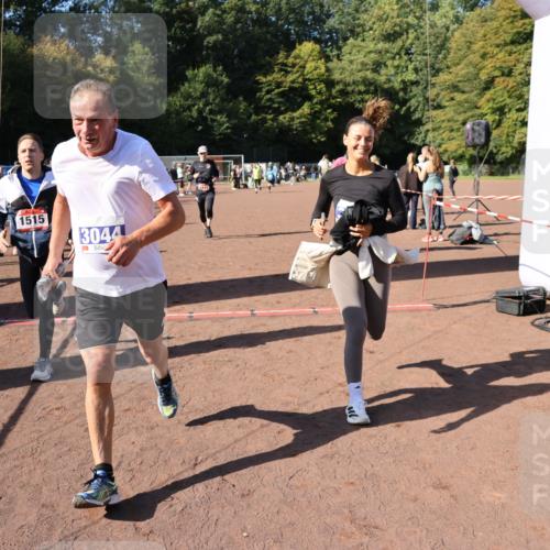 27.09.2026 - 35. Volkslauf durch das schöne Alstertal Strokosch-Dieckow http://msf.ph/oto/10584953 27.09.2026 11:50:13 Ziel 1449, 1515, 3043, 3044, 3193 meine-sportfotos.de