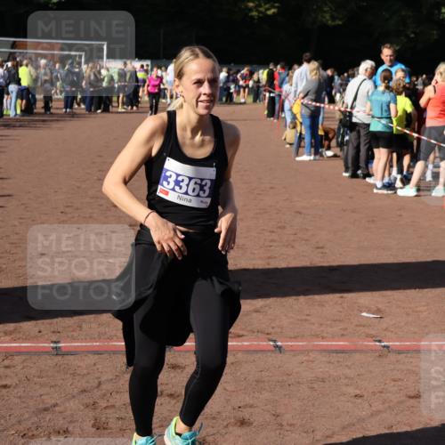 27.09.2026 - 35. Volkslauf durch das schöne Alstertal Strokosch-Dieckow http://msf.ph/oto/10584954 27.09.2026 11:33:05 Ziel 1426, 3363 meine-sportfotos.de