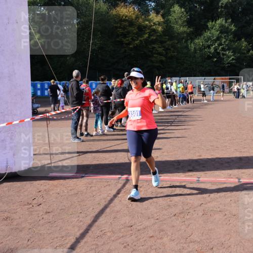 27.09.2026 - 35. Volkslauf durch das schöne Alstertal Strokosch-Dieckow http://msf.ph/oto/10584982 27.09.2026 11:48:47 Ziel 1483, 3301 meine-sportfotos.de