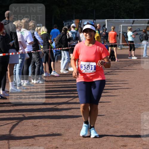 27.09.2026 - 35. Volkslauf durch das schöne Alstertal Strokosch-Dieckow http://msf.ph/oto/10584990 27.09.2026 11:48:45 Ziel 1483, 3301 meine-sportfotos.de