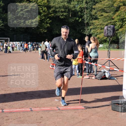 27.09.2026 - 35. Volkslauf durch das schöne Alstertal Strokosch-Dieckow http://msf.ph/oto/10585000 27.09.2026 11:48:43 Ziel 1483, 3301 meine-sportfotos.de