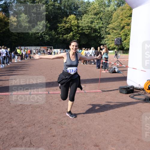 27.09.2026 - 35. Volkslauf durch das schöne Alstertal Strokosch-Dieckow http://msf.ph/oto/10585150 27.09.2026 11:49:41 Ziel 1506, 3175, 3223 meine-sportfotos.de