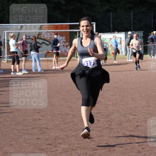 27.09.2026 - 35. Volkslauf durch das schöne Alstertal Strokosch-Dieckow http://msf.ph/oto/10585174 27.09.2026 11:49:39 Ziel 1506, 3175 meine-sportfotos.de