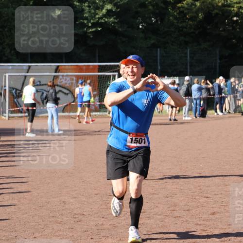 27.09.2026 - 35. Volkslauf durch das schöne Alstertal Strokosch-Dieckow http://msf.ph/oto/10585176 27.09.2026 11:47:49 Ziel 1479, 1501 meine-sportfotos.de