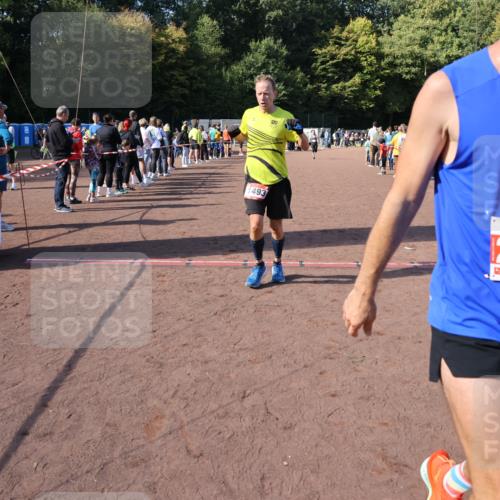27.09.2026 - 35. Volkslauf durch das schöne Alstertal Strokosch-Dieckow http://msf.ph/oto/10585197 27.09.2026 11:49:33 Ziel 1487, 1493, 2363, 3175 meine-sportfotos.de