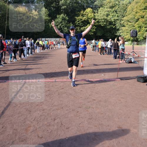 27.09.2026 - 35. Volkslauf durch das schöne Alstertal Strokosch-Dieckow http://msf.ph/oto/10585241 27.09.2026 11:49:30 Ziel 1009, 1487, 1493, 2363, 3248 meine-sportfotos.de