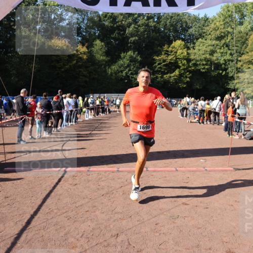 27.09.2026 - 35. Volkslauf durch das schöne Alstertal Strokosch-Dieckow http://msf.ph/oto/10585249 27.09.2026 11:47:20 Ziel 1699 meine-sportfotos.de