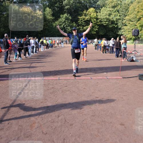 27.09.2026 - 35. Volkslauf durch das schöne Alstertal Strokosch-Dieckow http://msf.ph/oto/10585256 27.09.2026 11:49:29 Ziel 1009, 1475, 1487, 1493, 2363, 3248 meine-sportfotos.de