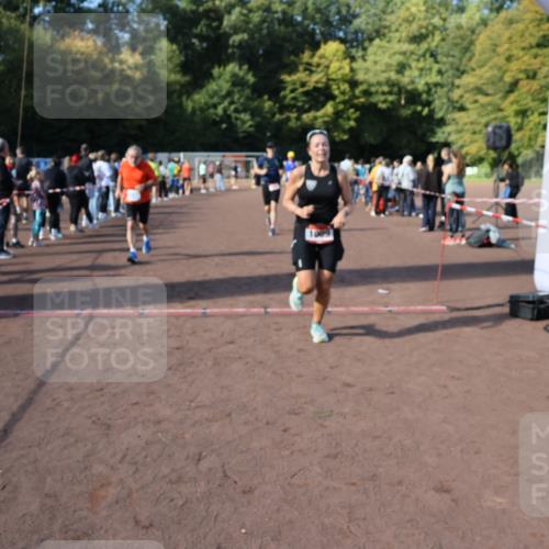 27.09.2026 - 35. Volkslauf durch das schöne Alstertal Strokosch-Dieckow http://msf.ph/oto/10585274 27.09.2026 11:49:27 Ziel 1009, 1475, 1487, 1493, 2363, 3248 meine-sportfotos.de