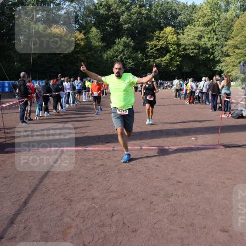 27.09.2026 - 35. Volkslauf durch das schöne Alstertal Strokosch-Dieckow http://msf.ph/oto/10585294 27.09.2026 11:49:25 Ziel 1009, 1475, 1487, 1493, 2363, 3248 meine-sportfotos.de