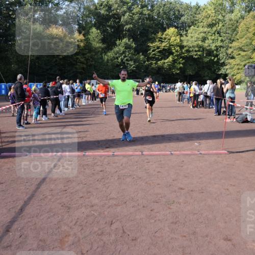 27.09.2026 - 35. Volkslauf durch das schöne Alstertal Strokosch-Dieckow http://msf.ph/oto/10585308 27.09.2026 11:49:25 Ziel 1009, 1475, 1487, 1493, 2363, 3248 meine-sportfotos.de