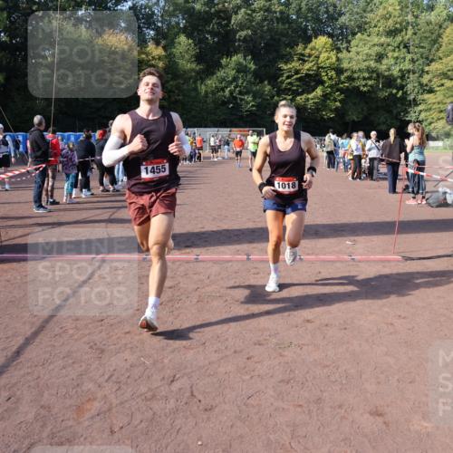 27.09.2026 - 35. Volkslauf durch das schöne Alstertal Strokosch-Dieckow http://msf.ph/oto/10585319 27.09.2026 11:49:20 Ziel 1009, 1018, 1455, 1475, 1503, 2982, 3248 meine-sportfotos.de