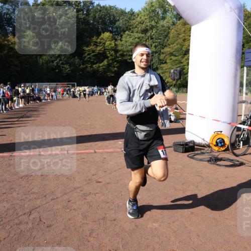 27.09.2026 - 35. Volkslauf durch das schöne Alstertal Strokosch-Dieckow http://msf.ph/oto/10585336 27.09.2026 11:47:00 Ziel 1010, 1734 meine-sportfotos.de