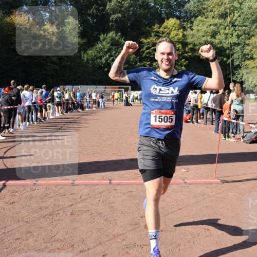 27.09.2026 - 35. Volkslauf durch das schöne Alstertal Strokosch-Dieckow http://msf.ph/oto/10585380 27.09.2026 11:46:53 Ziel 1505, 1734 meine-sportfotos.de