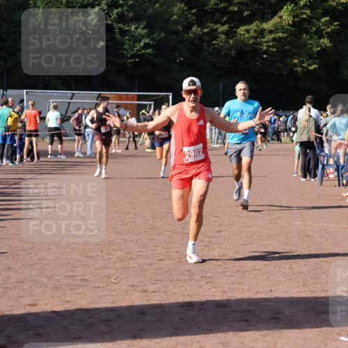 27.09.2026 - 35. Volkslauf durch das schöne Alstertal Strokosch-Dieckow http://msf.ph/oto/10585383 27.09.2026 11:49:15 Ziel 1018, 1455, 1503, 2982 meine-sportfotos.de
