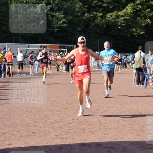 27.09.2026 - 35. Volkslauf durch das schöne Alstertal Strokosch-Dieckow http://msf.ph/oto/10585390 27.09.2026 11:49:15 Ziel 1018, 1455, 1503, 2982 meine-sportfotos.de