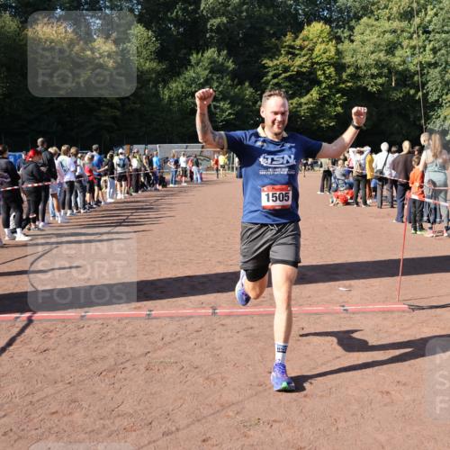27.09.2026 - 35. Volkslauf durch das schöne Alstertal Strokosch-Dieckow http://msf.ph/oto/10585391 27.09.2026 11:46:53 Ziel 1505, 1734 meine-sportfotos.de