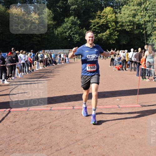 27.09.2026 - 35. Volkslauf durch das schöne Alstertal Strokosch-Dieckow http://msf.ph/oto/10585395 27.09.2026 11:46:53 Ziel 1505, 1734 meine-sportfotos.de