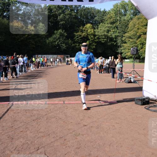 27.09.2026 - 35. Volkslauf durch das schöne Alstertal Strokosch-Dieckow http://msf.ph/oto/10585407 27.09.2026 11:49:10 Ziel 1484, 1503, 2982 meine-sportfotos.de