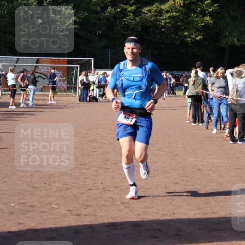 27.09.2026 - 35. Volkslauf durch das schöne Alstertal Strokosch-Dieckow http://msf.ph/oto/10585413 27.09.2026 11:49:09 Ziel 1484, 1503, 2982 meine-sportfotos.de