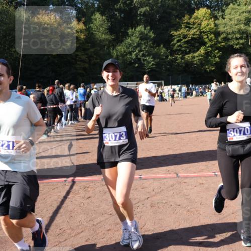 27.09.2026 - 35. Volkslauf durch das schöne Alstertal Strokosch-Dieckow http://msf.ph/oto/10585463 27.09.2026 11:46:36 Ziel 1485, 2215, 3070, 3073, 3161, 3952 meine-sportfotos.de