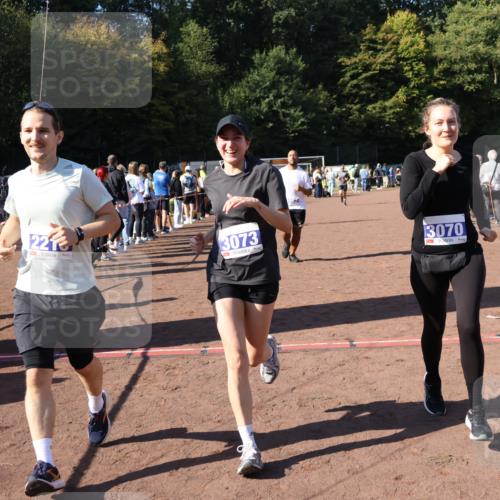 27.09.2026 - 35. Volkslauf durch das schöne Alstertal Strokosch-Dieckow http://msf.ph/oto/10585469 27.09.2026 11:46:35 Ziel 2215, 3070, 3073, 3161, 3952 meine-sportfotos.de