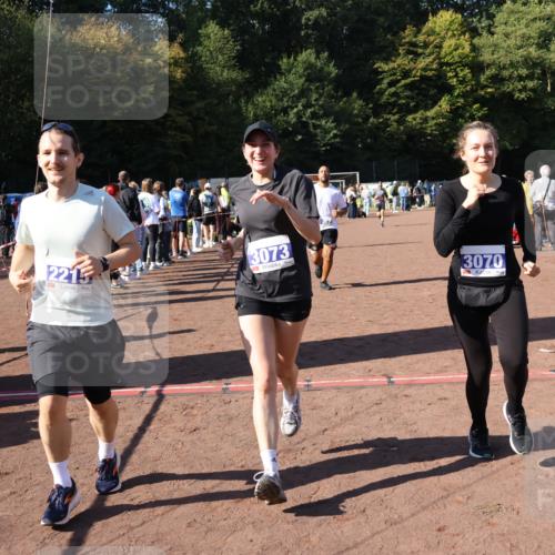 27.09.2026 - 35. Volkslauf durch das schöne Alstertal Strokosch-Dieckow http://msf.ph/oto/10585471 27.09.2026 11:46:35 Ziel 2215, 3070, 3073, 3161, 3952 meine-sportfotos.de