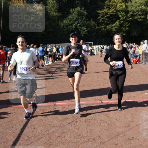 27.09.2026 - 35. Volkslauf durch das schöne Alstertal Strokosch-Dieckow http://msf.ph/oto/10585483 27.09.2026 11:46:35 Ziel 2215, 3070, 3073, 3161, 3952 meine-sportfotos.de